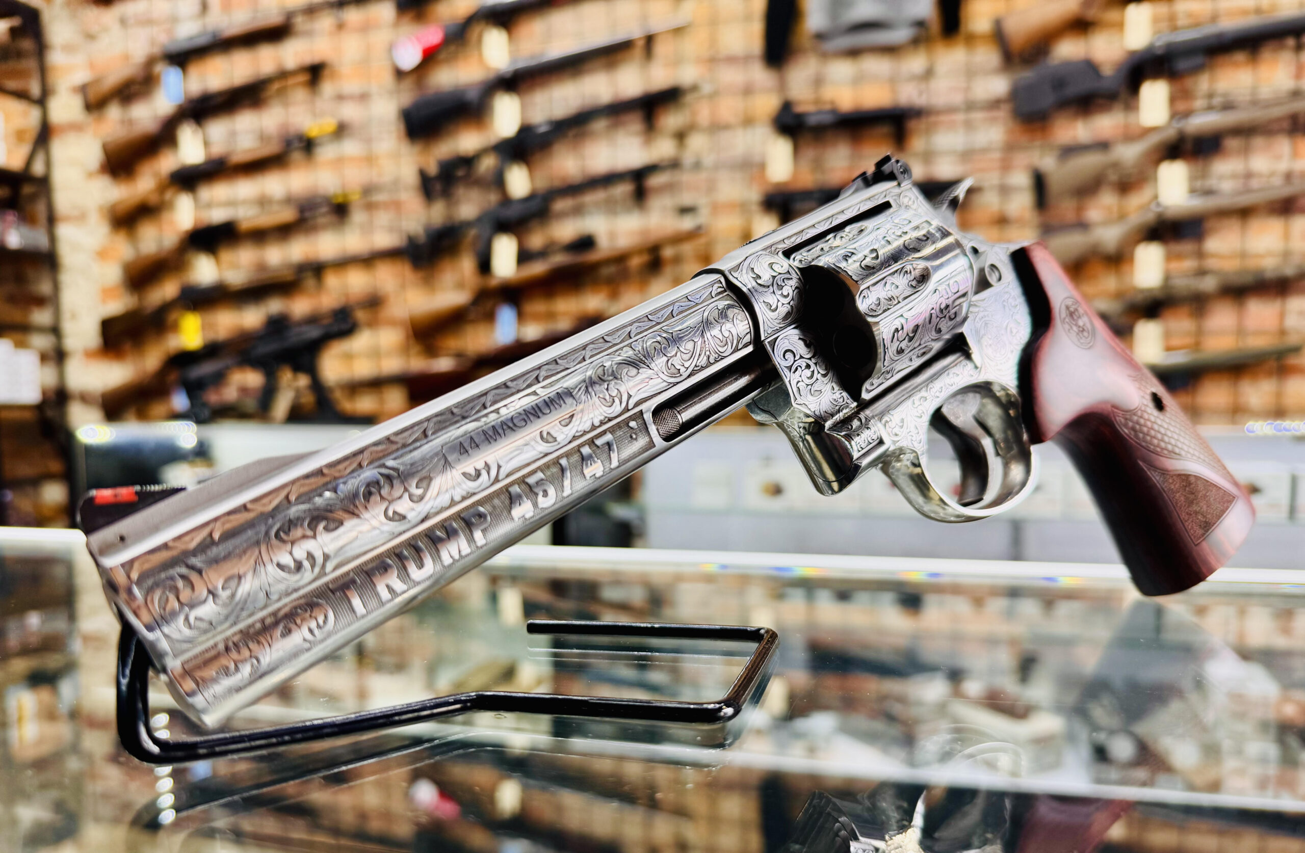 Smith & Wesson, 629 Deluxe, 44 Magnum, Trump Edition 45/47 Golden Era Deep Engraved